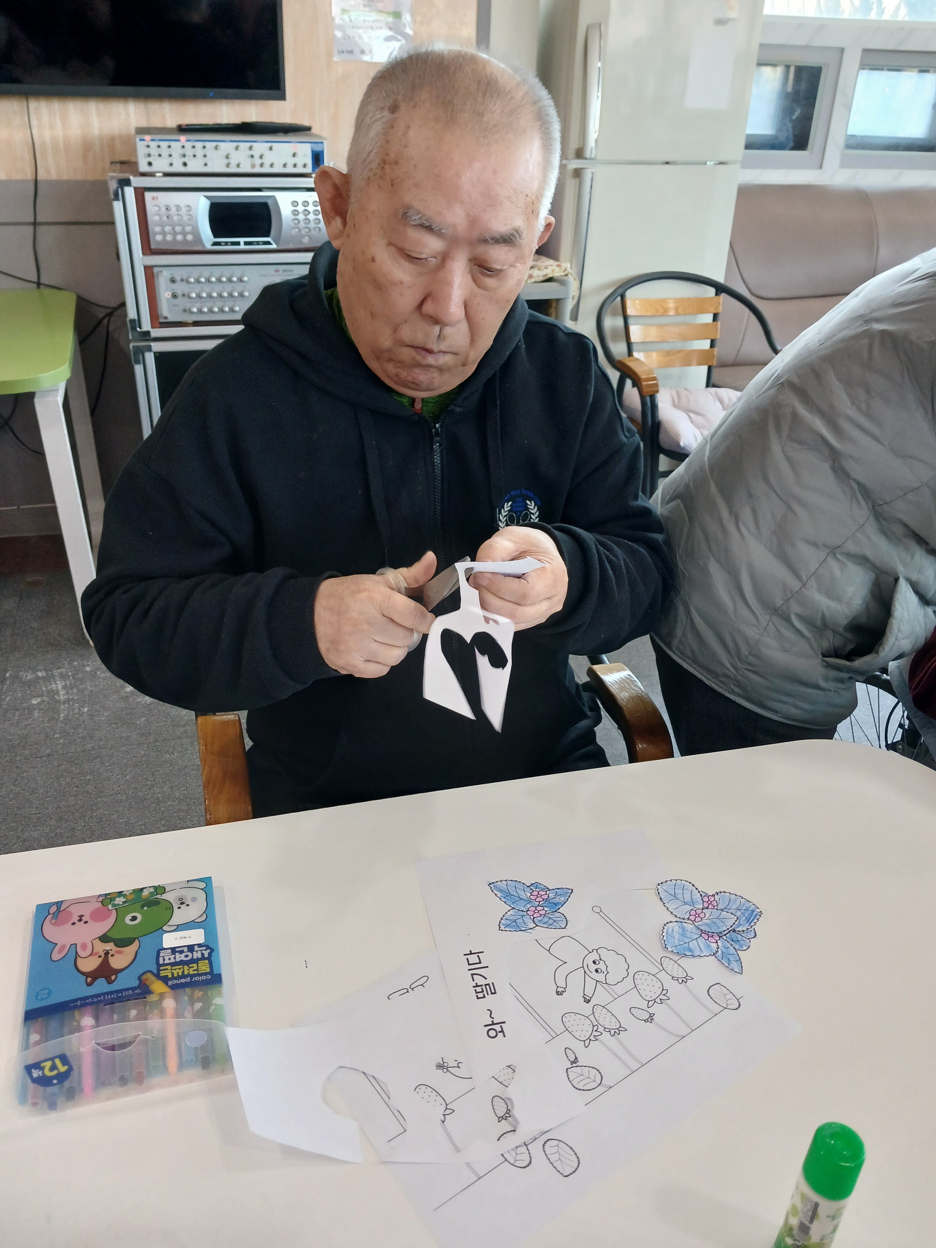 KakaoTalk_20250220_162354105_09.jpg